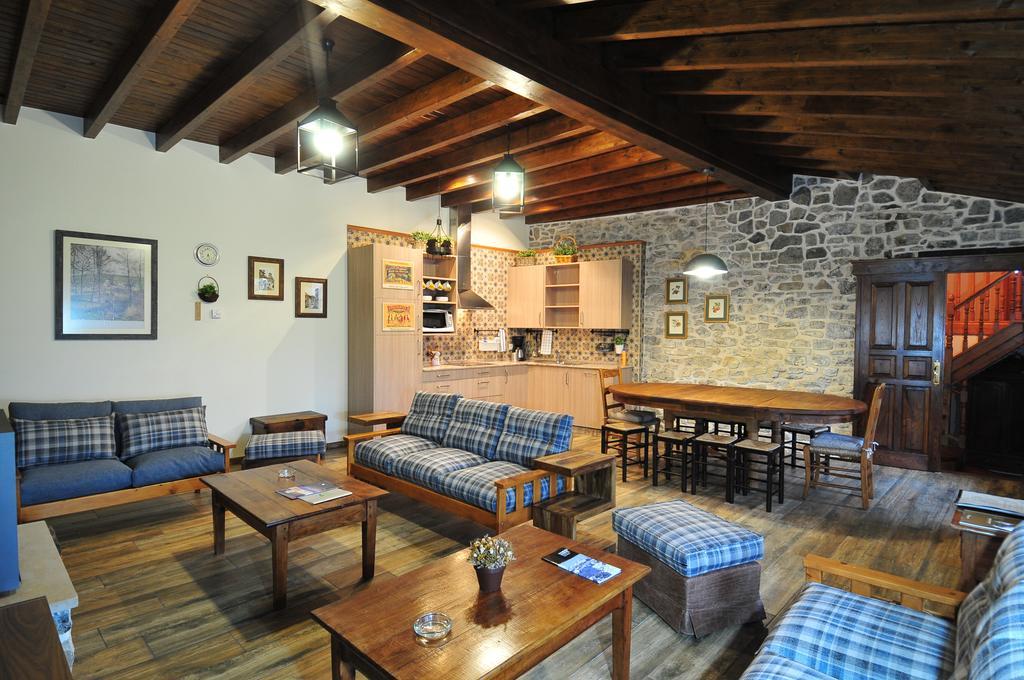 Casas Rurales El Llugaron Миравальес Экстерьер фото