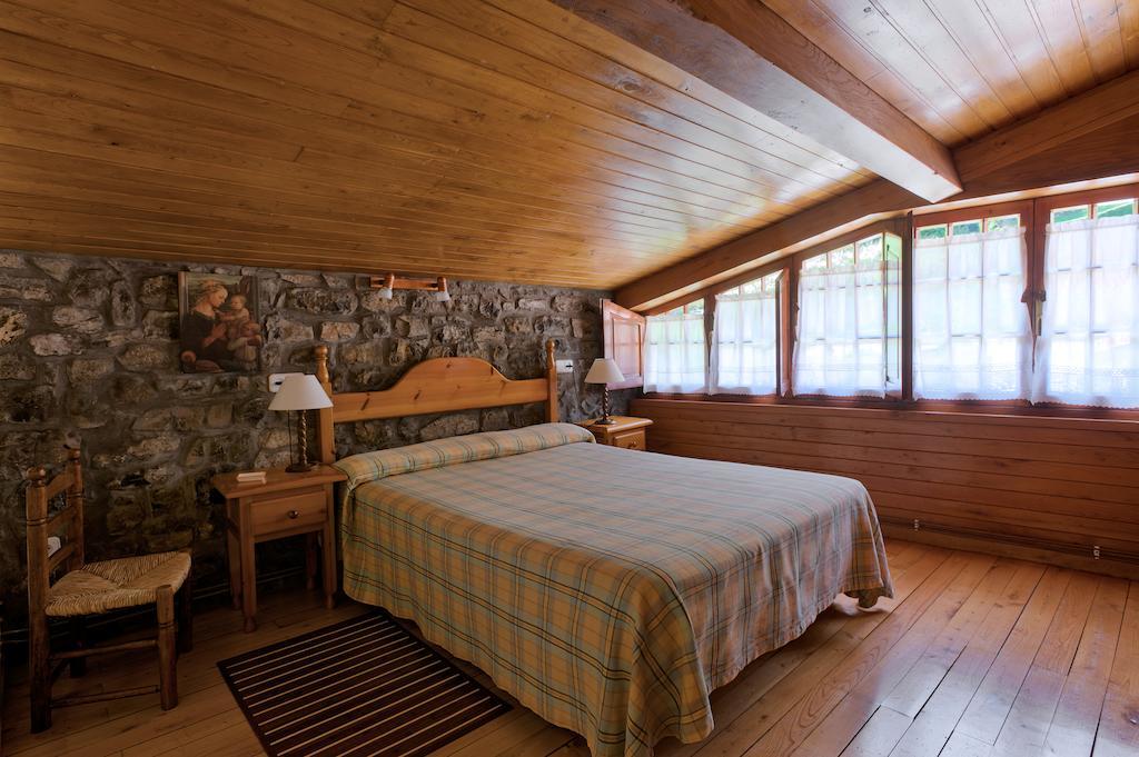 Casas Rurales El Llugaron Миравальес Номер фото