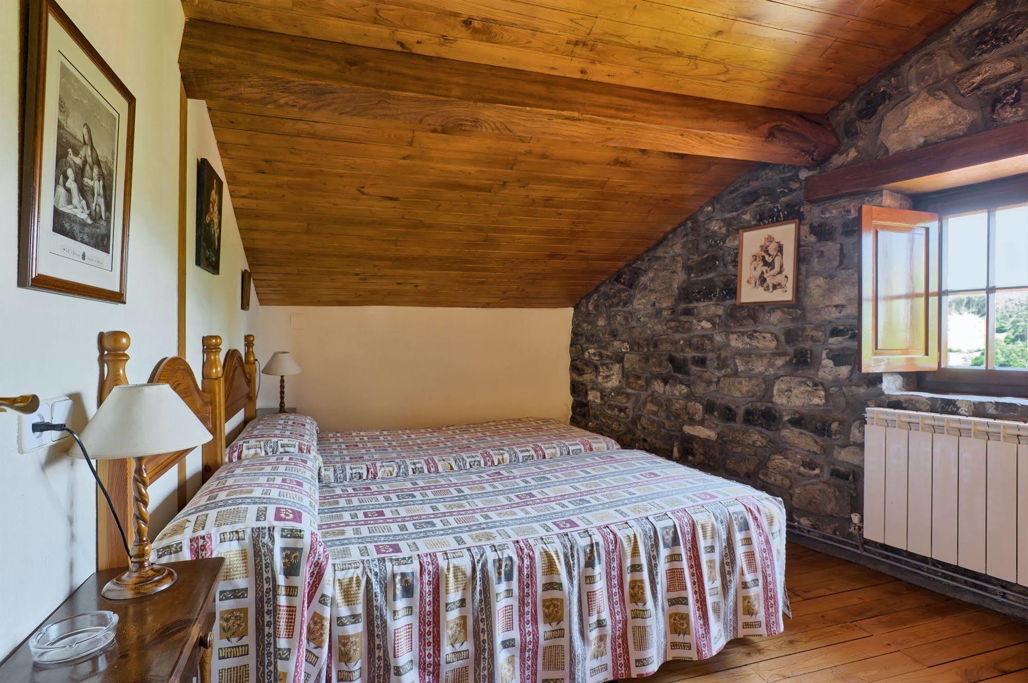Casas Rurales El Llugaron Миравальес Экстерьер фото